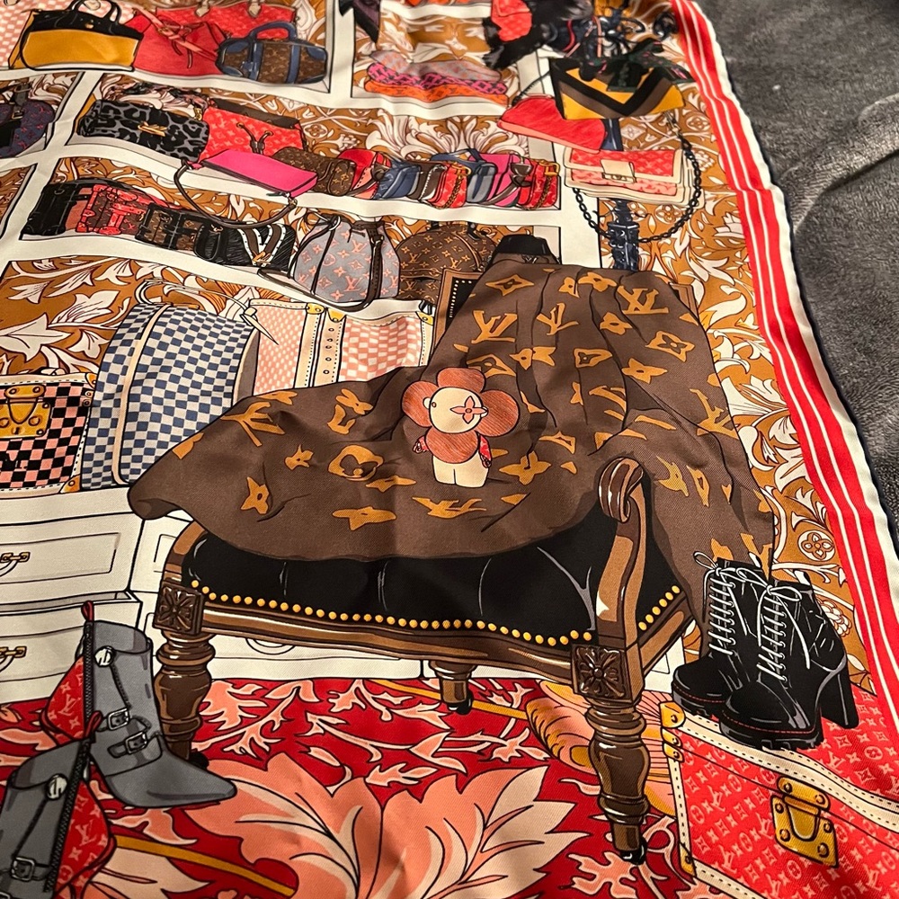 Louis Vuitton Multicolor Scarf - Picture 6 of 12